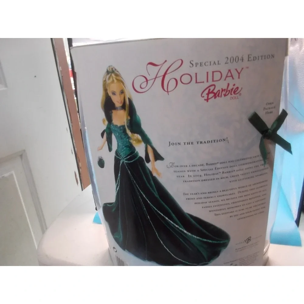 Mattel 2004 Holiday Barbie Special Edition Green Velvet Gown B0002621-9993